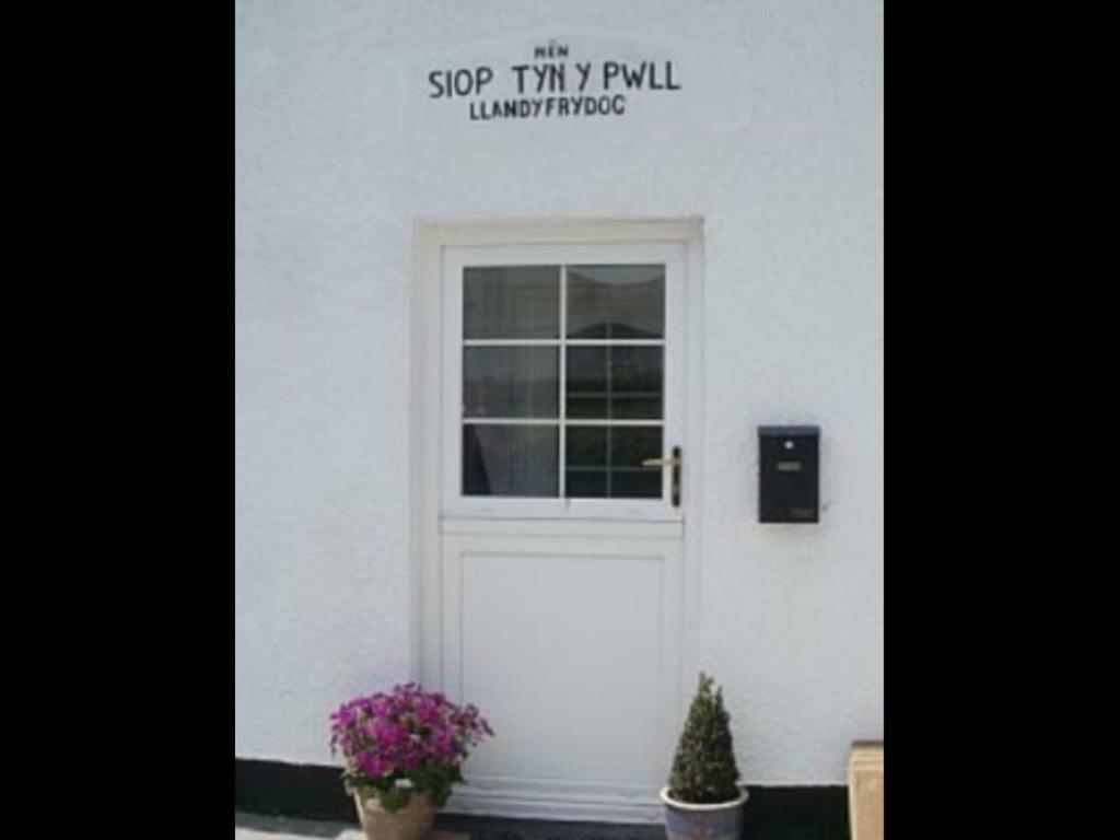 The Old Shop Villa Llandyfrydog Buitenkant foto